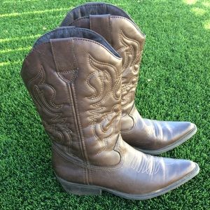 Rampage cowboy boots!